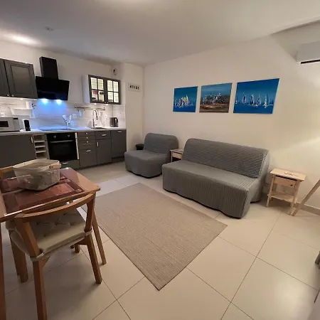 Cosy Juan-les-pins Front Cocoon For 3 Appartement Antibes