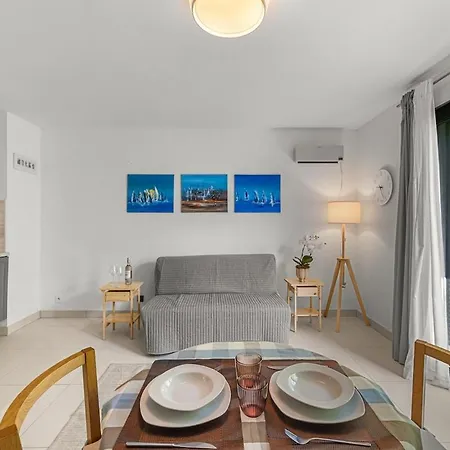 Cosy Juan-les-pins Front Cocoon For 3
